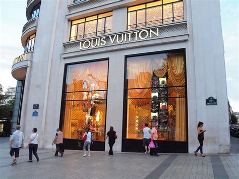 louis vuitton maison champs élysées paris франция|louis vuitton paris shop.